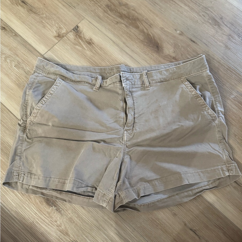 American Eagle Outfitters Tan Cargo Shorts Lightweight Casual